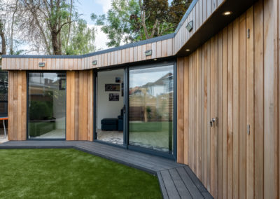 L-shaped multipurpose garden room