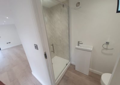 granny annexe bathroom