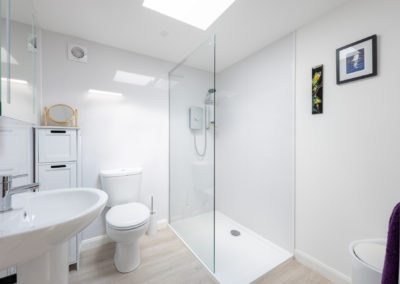 granny annexe bathroom