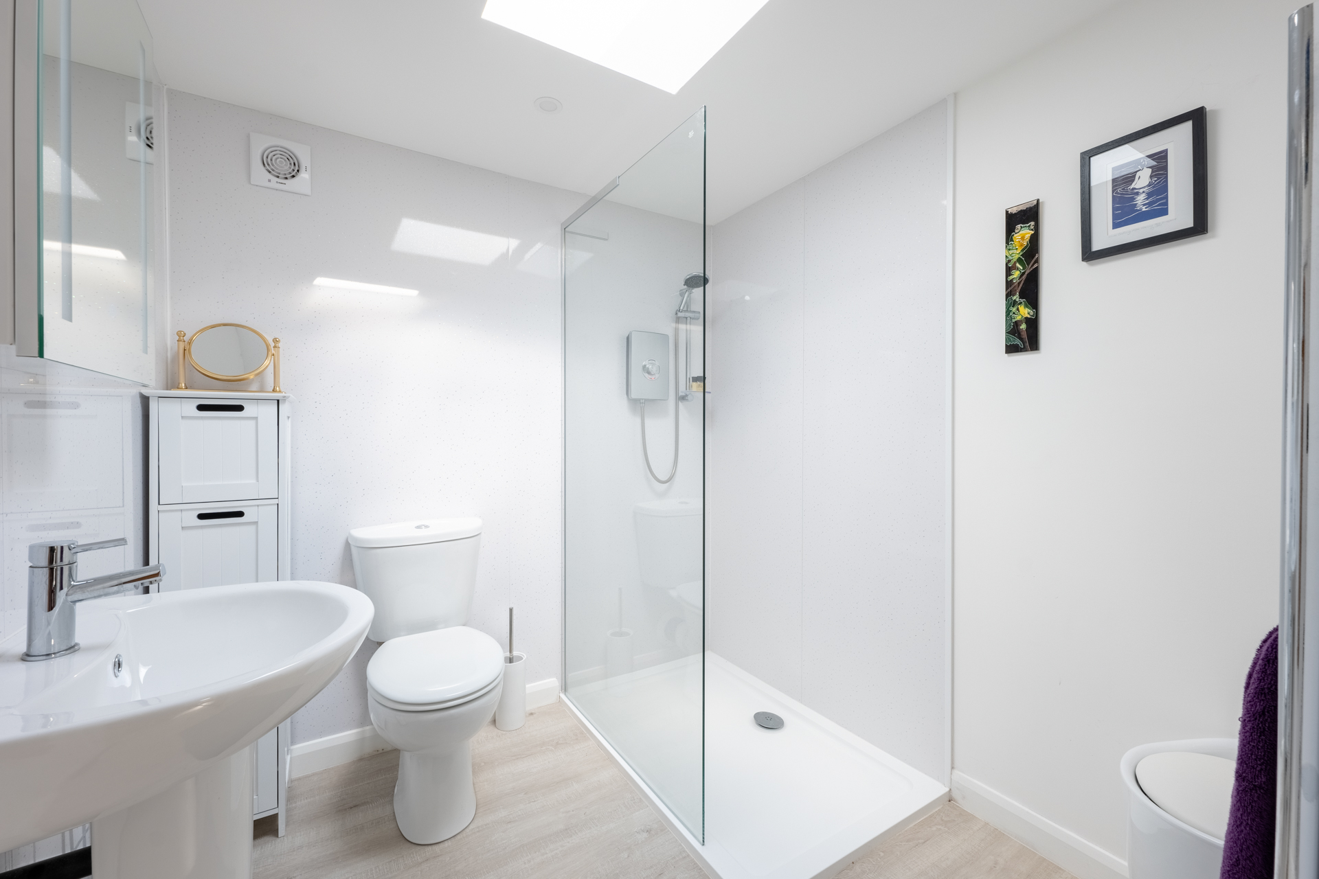 granny annexe bathroom