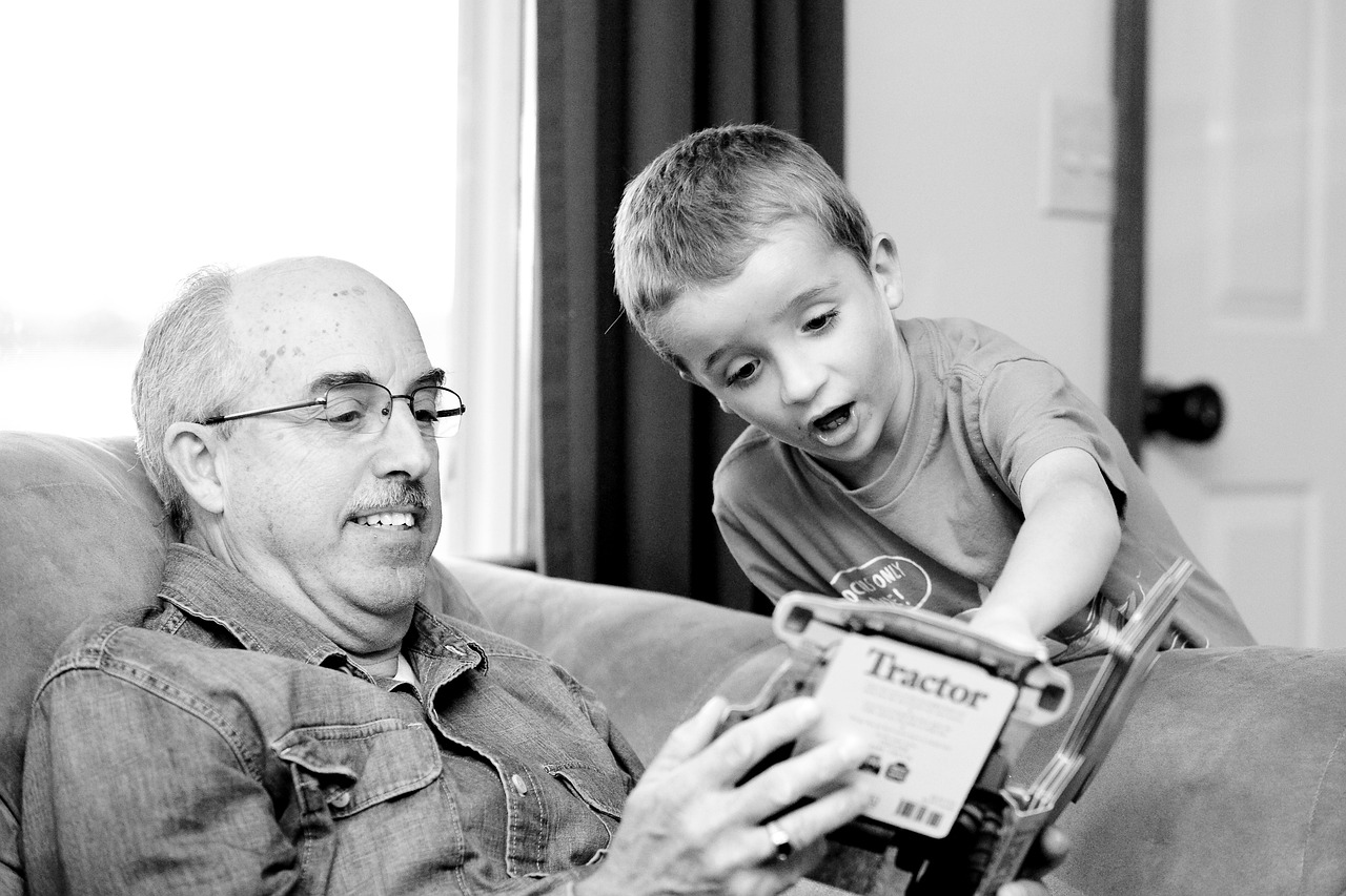 grandpa-g80d779e6d_1280 grandad in annexe multigenerational living